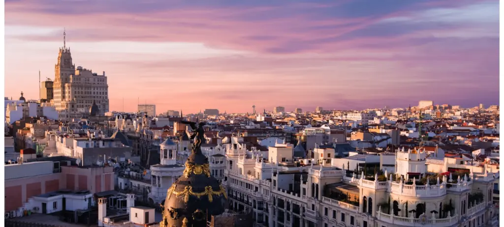 Skyline de Madrid y situación del alquiler en España en 2026
